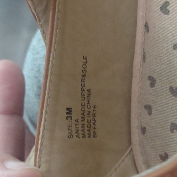 Tan & gold Hanna Andersson leather size 3 girls shoes - Picture 5 of 7